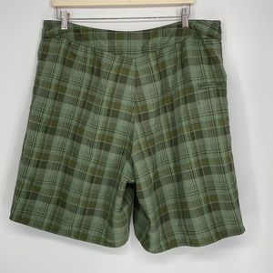 Patagonia Wavefarer Green Plaid‎ Board Shorts Swim Trunks